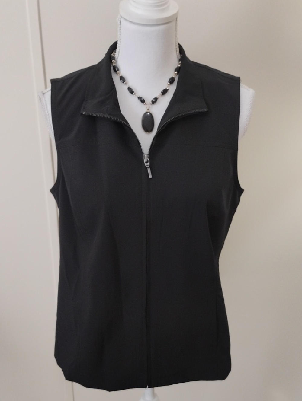 Chico's Black Sleeveless Zip-Front Tank